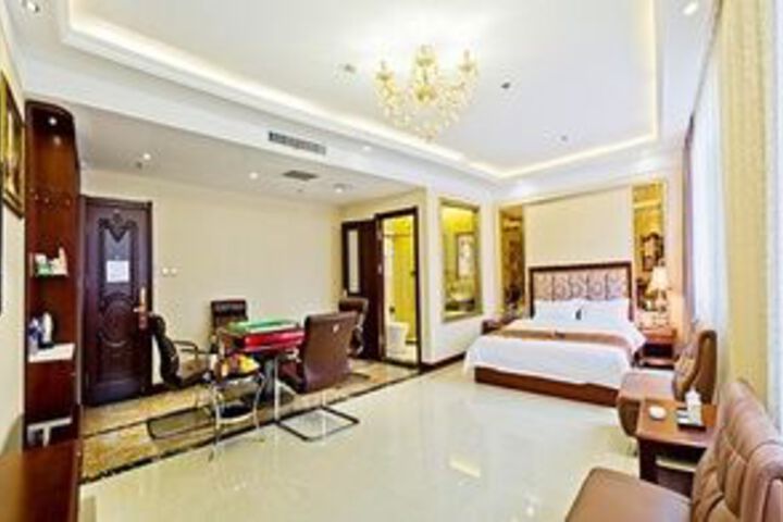 Room 10 of 35