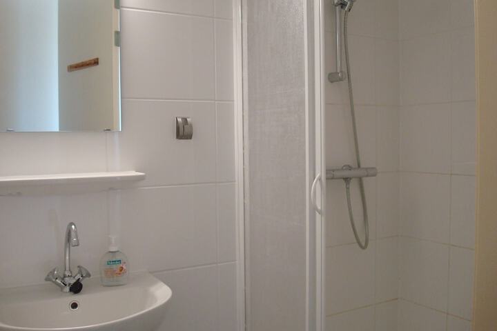 Room 28 of 36