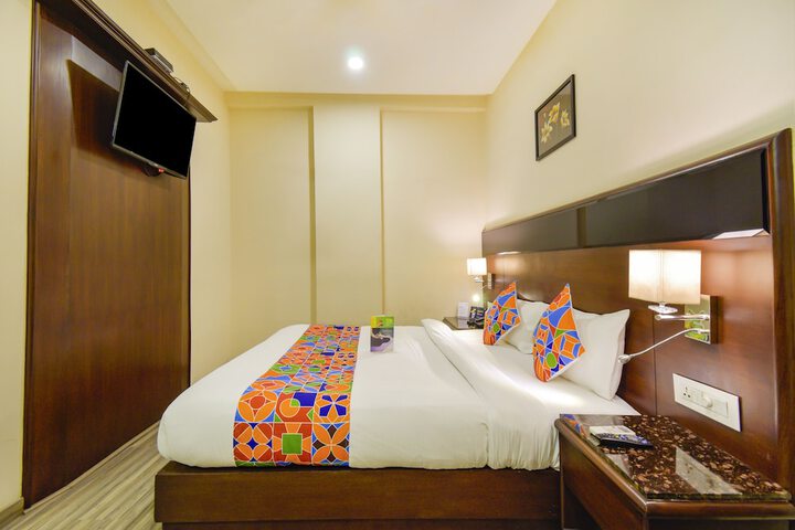 Room 6 of 21