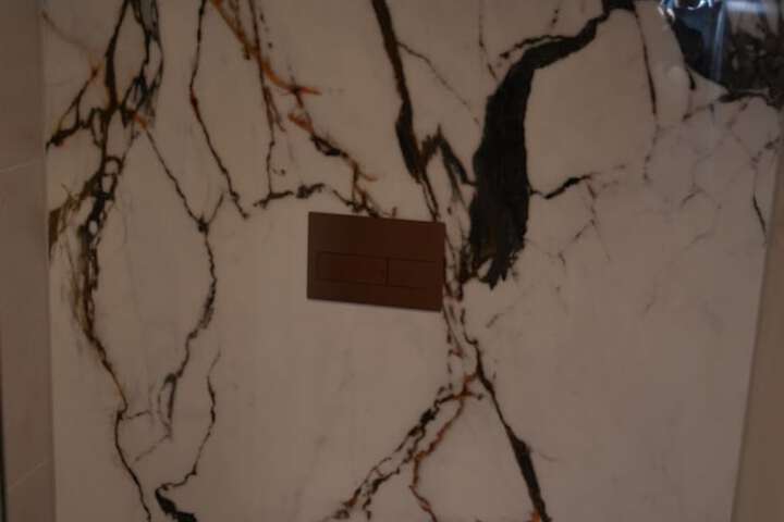 Room 56 of 83