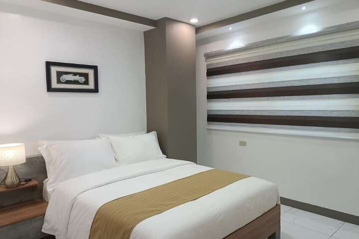 Room 5 of 20
