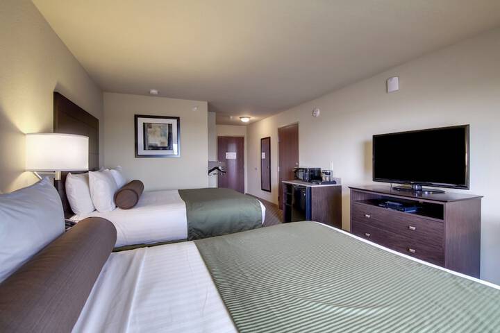 Quadruple Accessible Queen Size Bed (3 of 13)