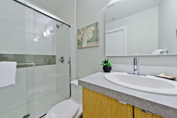 Room 2 of 6