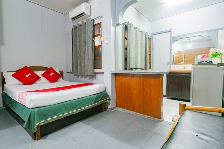 Room 10 of 35