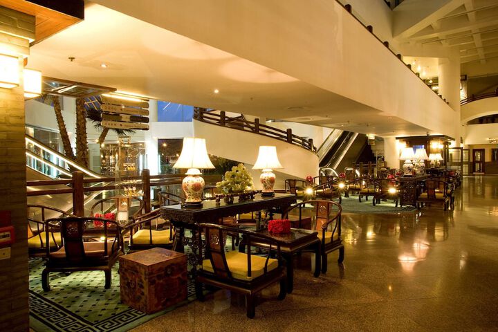 Hotel Lobby