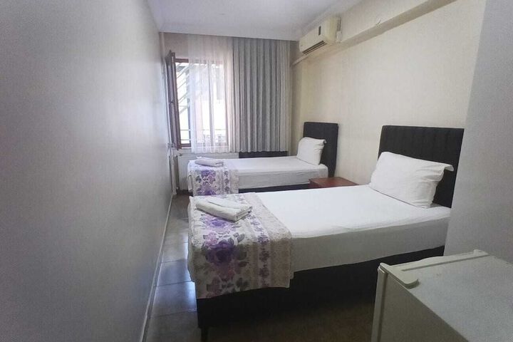 Room 26 of 42