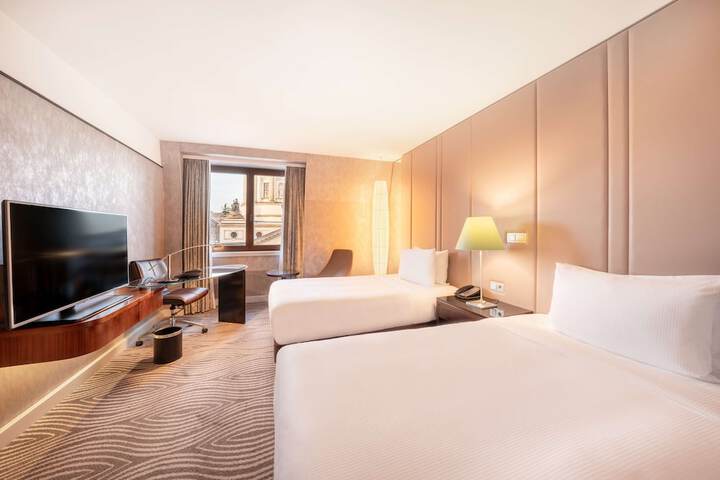Room 40 of 201