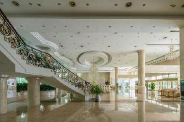 King & Queen Garden Hotel