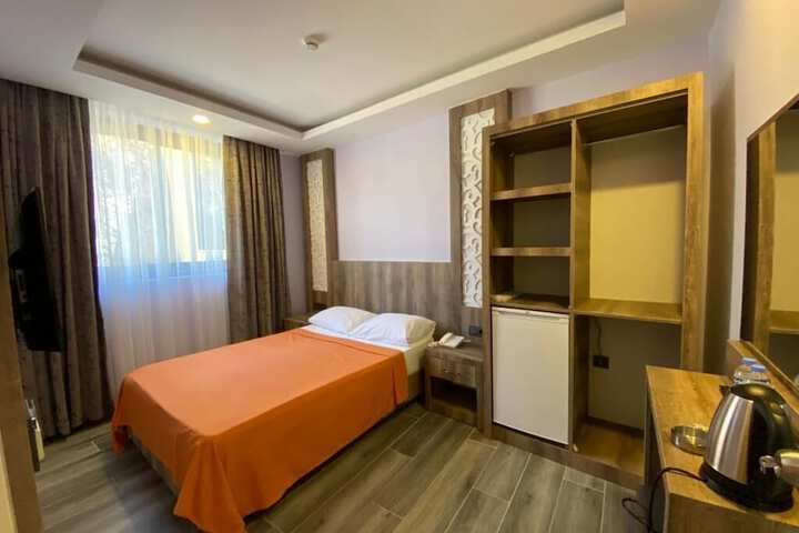 Room 18 of 41