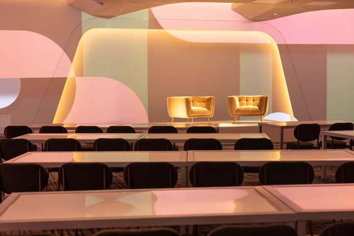 Meeting facility