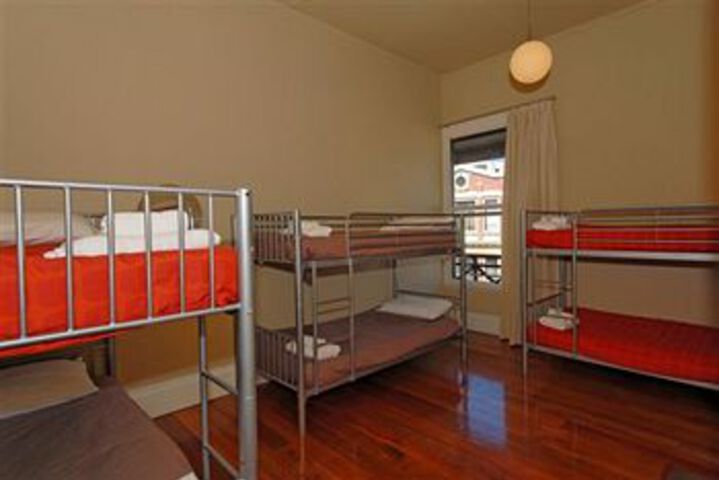 Room 9 of 19