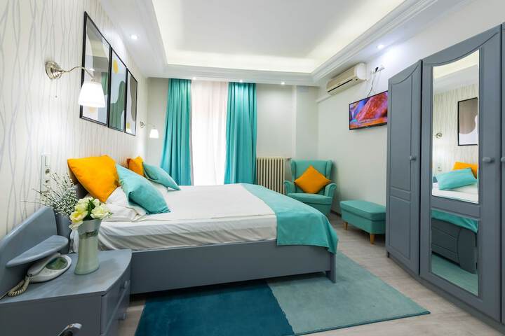 Room 33 of 65