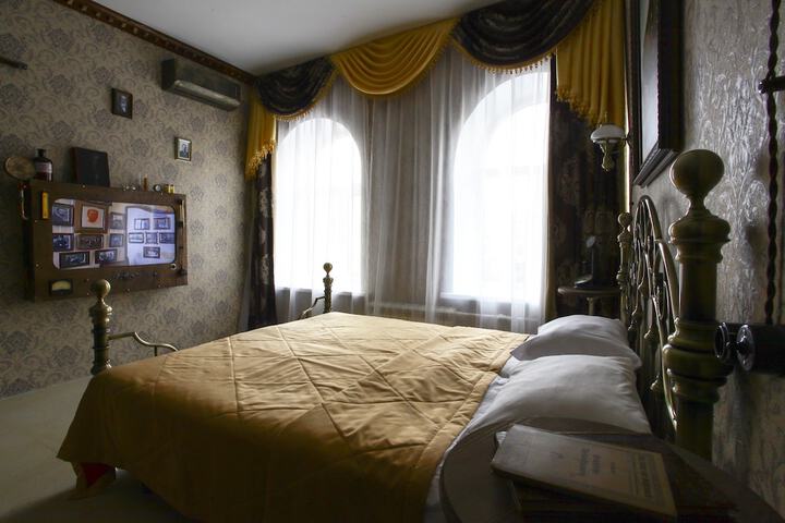 Room 17 of 26