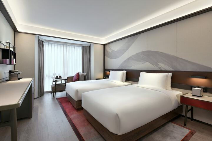 Room 5 of 46