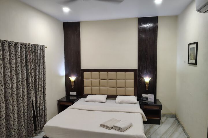 Room 18 of 46