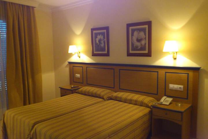 Room 4 of 42