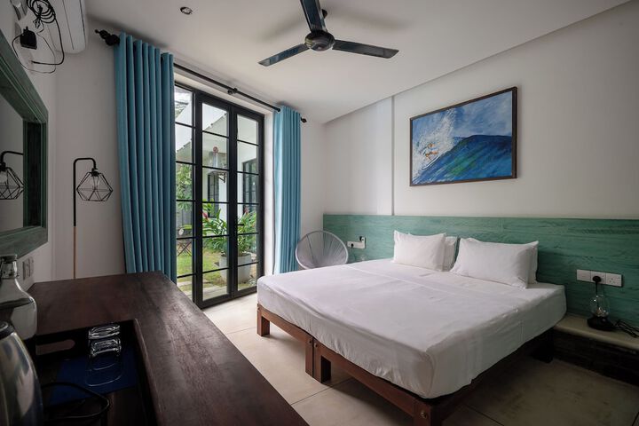 Room 12 of 40