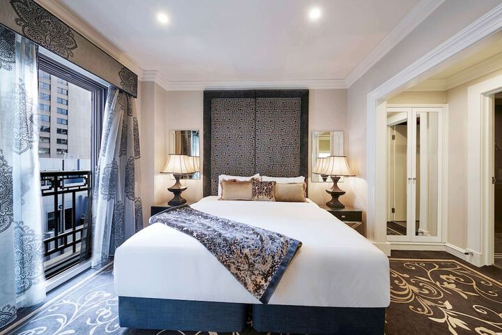Room 42 of 156