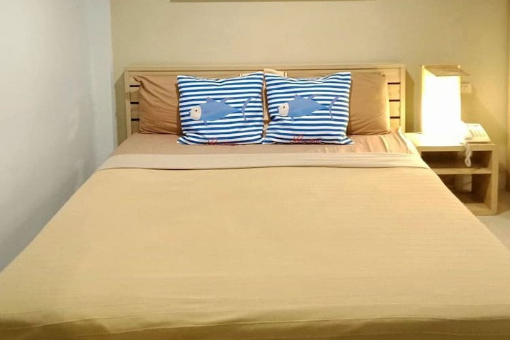 Room 14 of 50