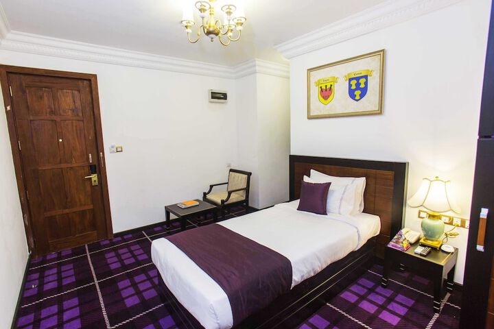 Room 21 of 113