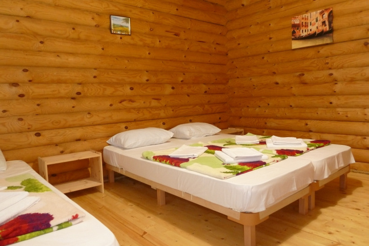 Room 4 of 15