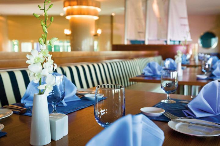 Dining 93 of 136
