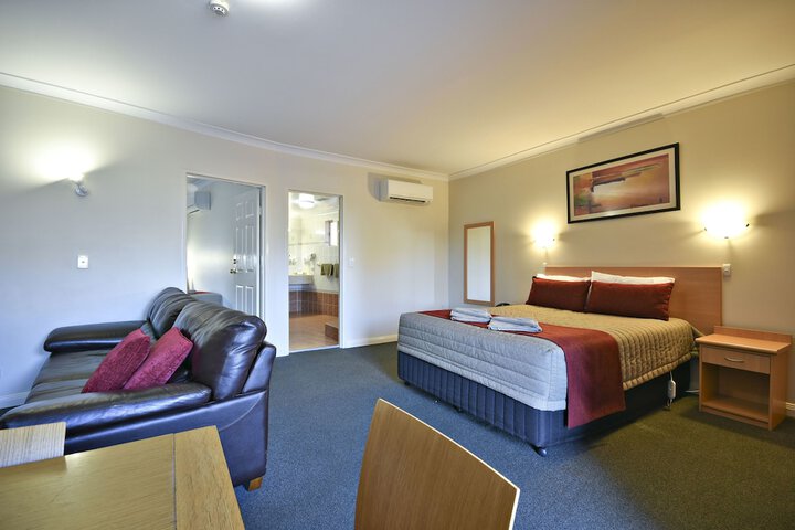 Room 8 of 46