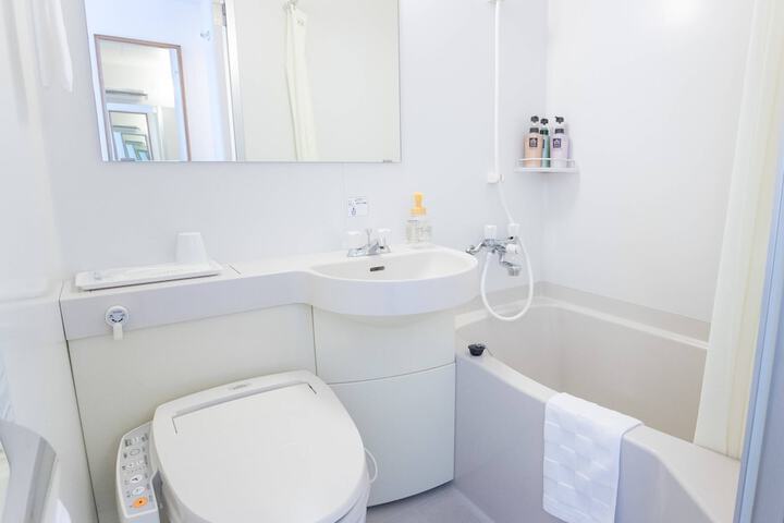 Clean Restrooms
