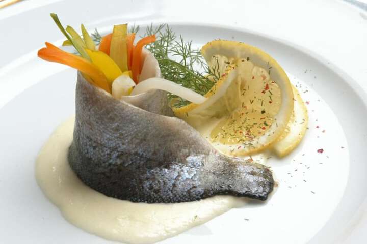 Dining 45 of 90
