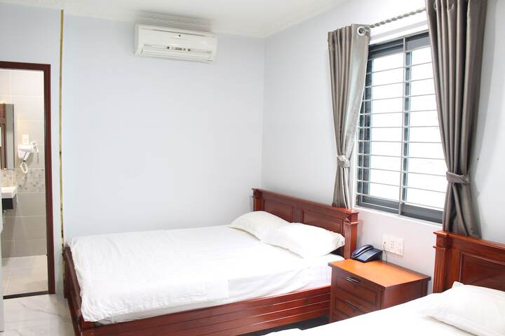 Room 13 of 21