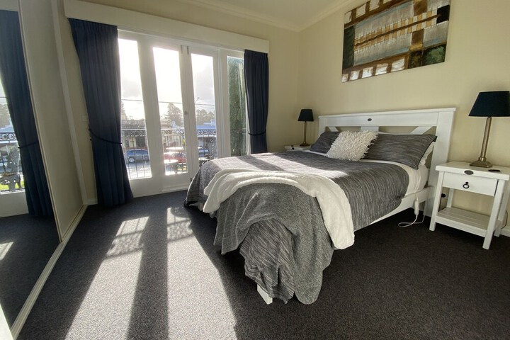 Room 6 of 44