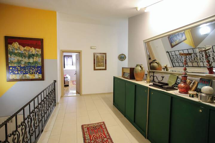 Room 25 of 70