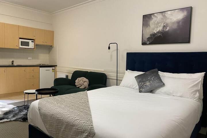 Room 21 of 33