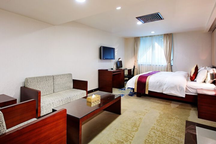 Room 15 of 35