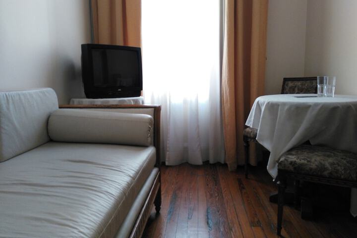Room 43 of 73
