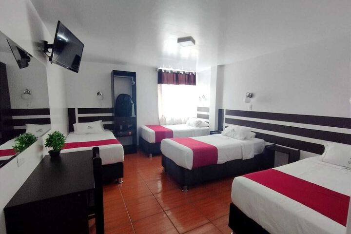 Room 9 of 18