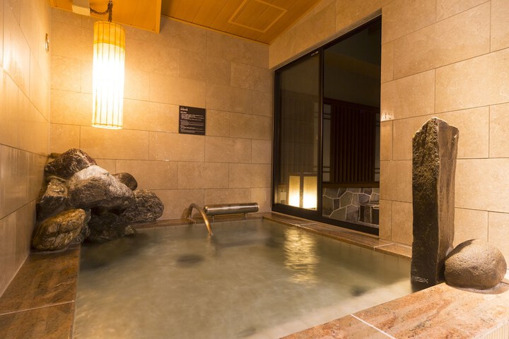 Spa 51 of 81