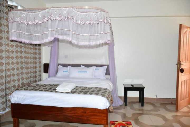 Room 15 of 26