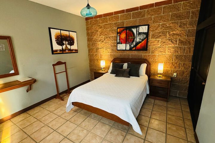 Room 5 of 14