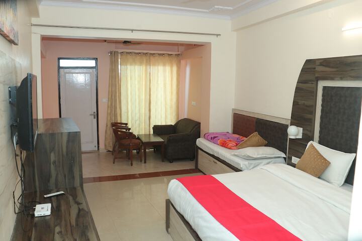 Room 12 of 15
