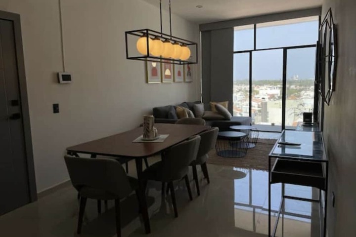 Room 52 of 99
