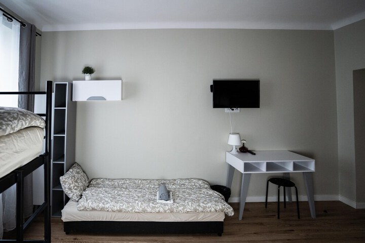 Room 16 of 31