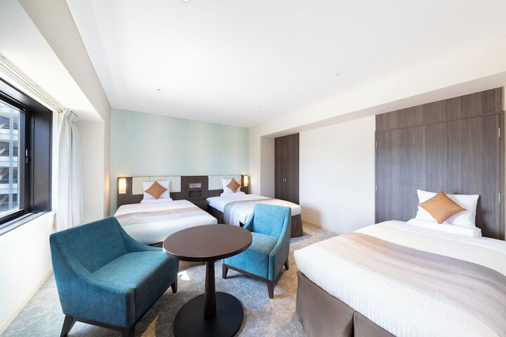 Room 10 of 31