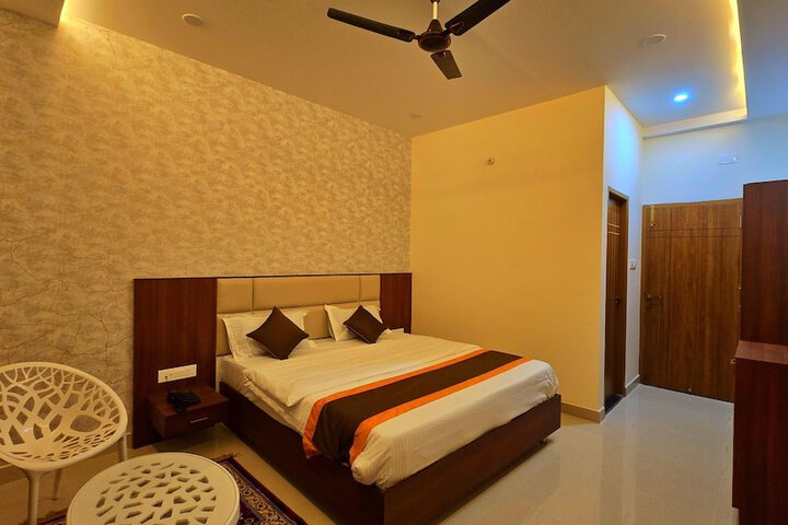 Room 3 of 24