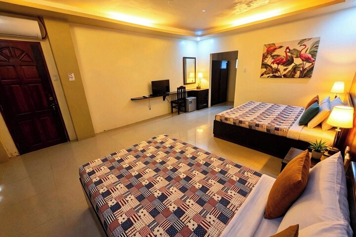 Room 10 of 33