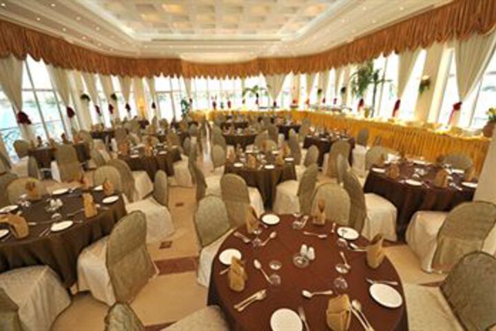 Ballroom/Hall 2 of 11