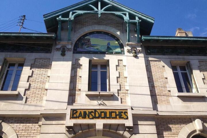 Les Bains Douches