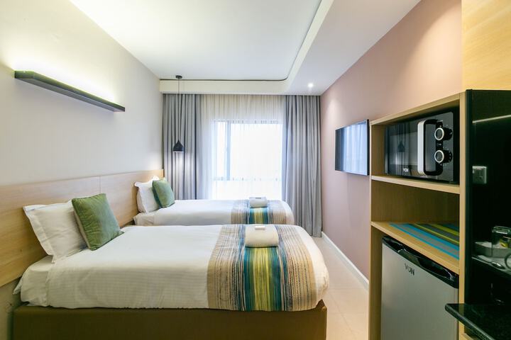 Room 28 of 78