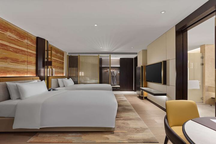 Room 15 of 61