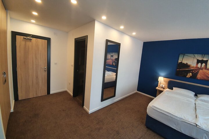 Room 8 of 56